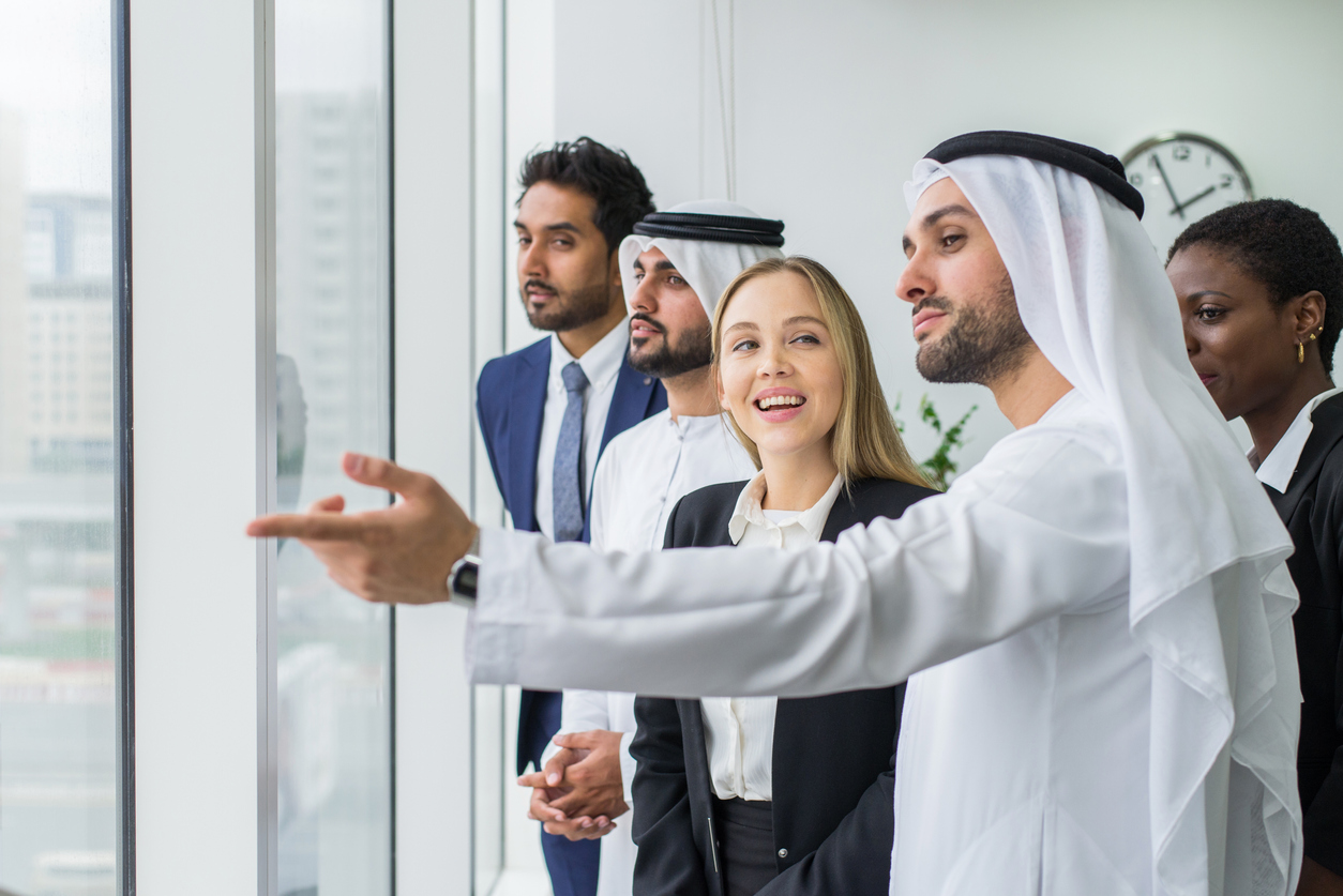 arabic business meeting in dubai