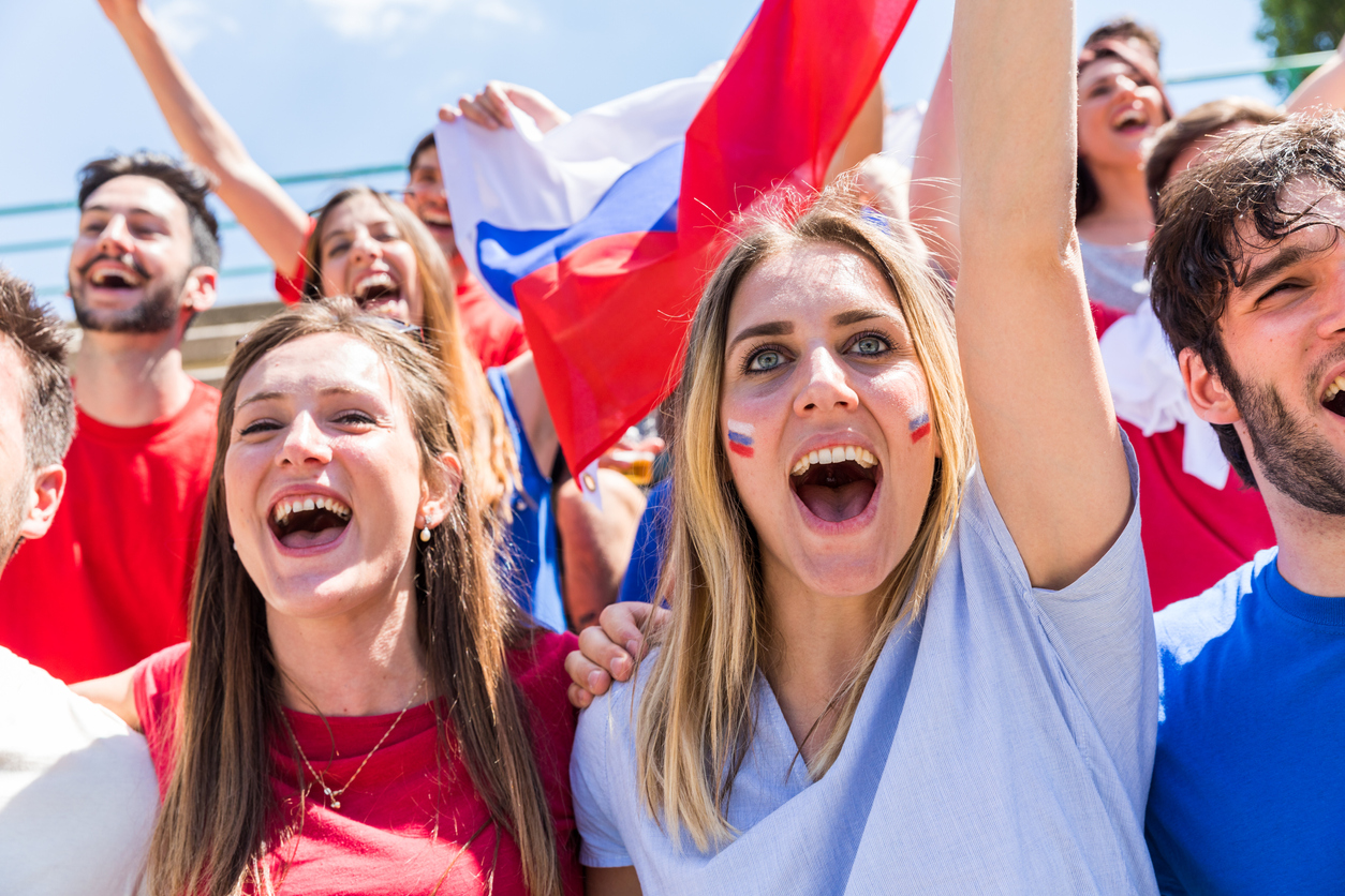 russian sports fans cheering